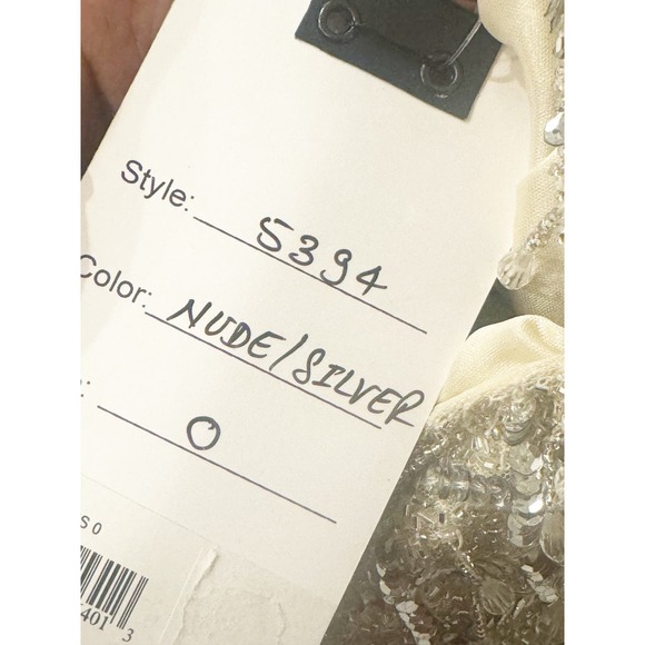 Mac Duggal Geometric Embellished Crystal Drop V-Neck Gown Nude/Silver Size 0 NWT - Picture 8 of 12